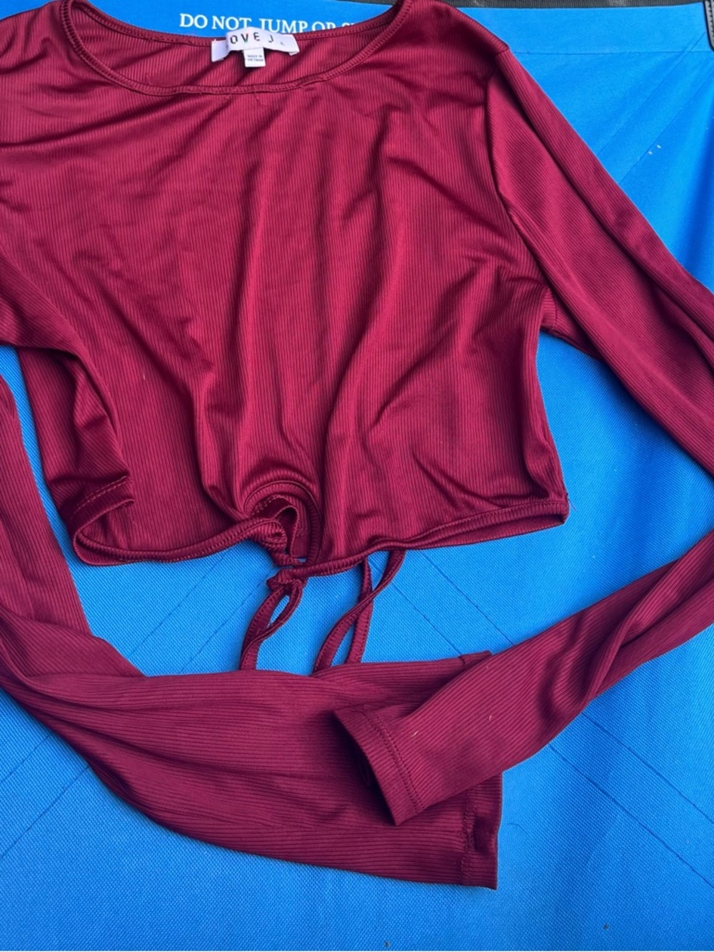 Love Burgundy Ribbed Tie-Front Long-Sleeve Crop Top